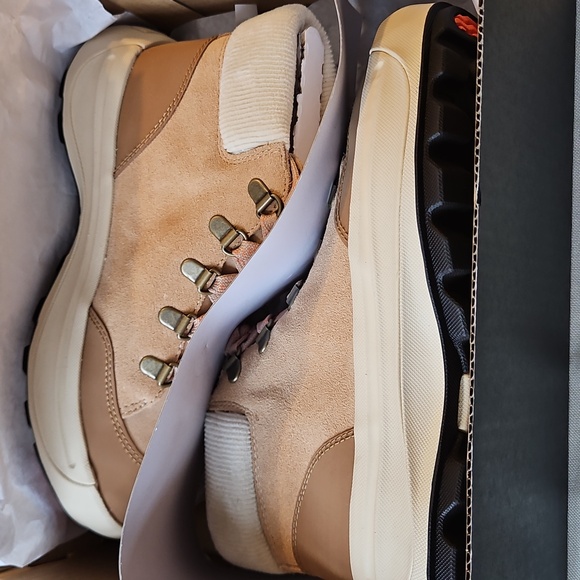 Soreal Women's Hiking Waterproof Boots Size 7 Nwt & Box Beige and Tan - Picture 5 of 5